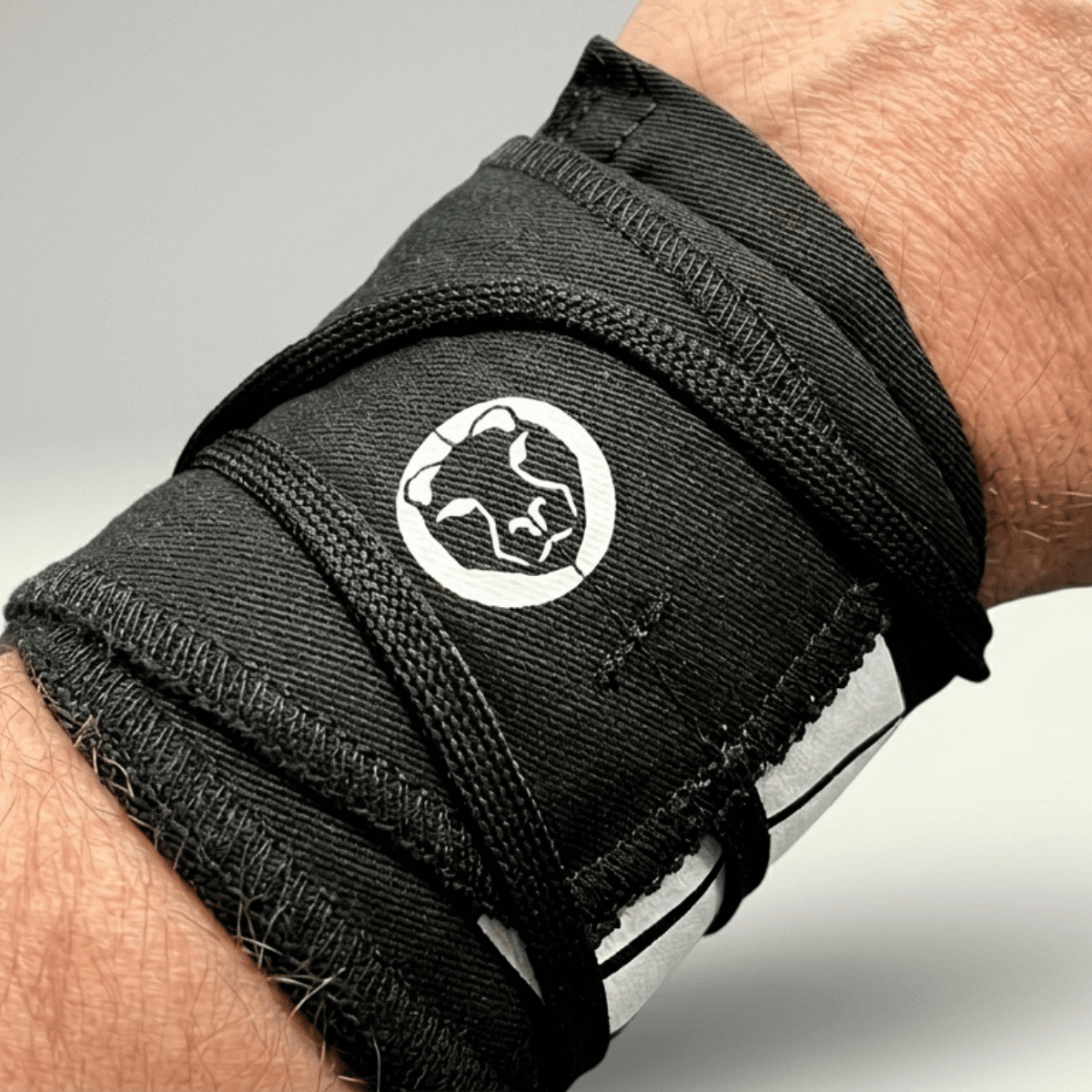 Mammal Lightweight Tie Wrist Wraps, alternate black pair view